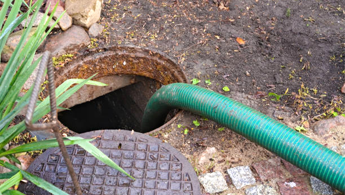 Septic Tank Water Removing